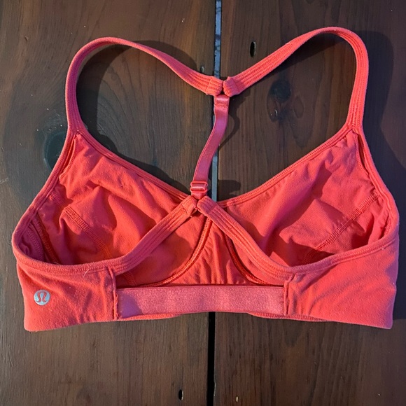 Lulu lemon sports bra - Picture 2 of 2